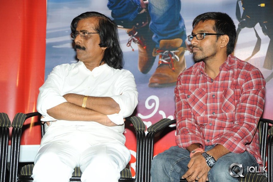 Pilla-Nuvvu-Leni-Jeevitham-Movie-Logo-Launch